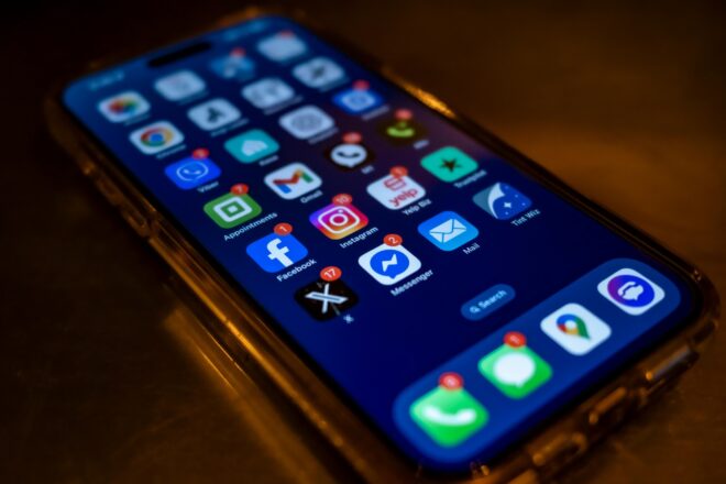 Phone with notifications